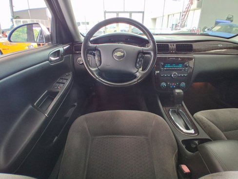 Used 2014 Chevrolet Impala LT image 9