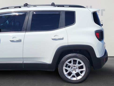 Used 2021 Jeep Renegade Latitude image 4