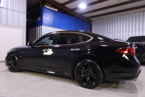 Used 2015 INFINITI Q70 5.6 image 2