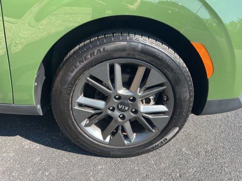 Used 2020 Kia Soul EX image 13