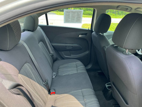 Used 2015 Chevrolet Sonic LT image 29