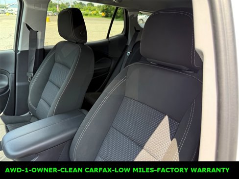 Used 2024 GMC Terrain SLE image 13
