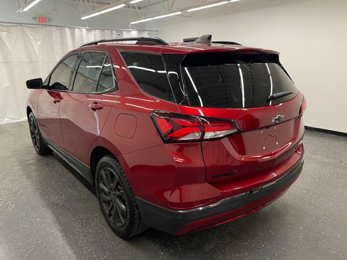 Used 2022 Chevrolet Equinox RS w/ RS Leather Package image 3