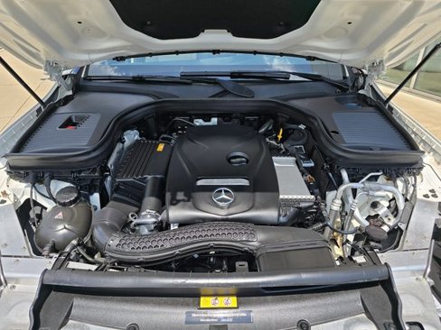 Used 2018 Mercedes-Benz GLC 300 4MATIC image 25