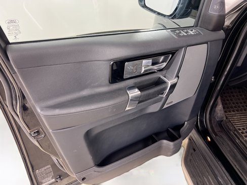 Used 2015 Land Rover LR4 HSE image 18