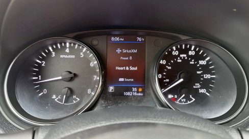 Used 2018 Nissan Rogue SV image 12