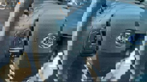 Used 2022 Ford Escape SE image 30