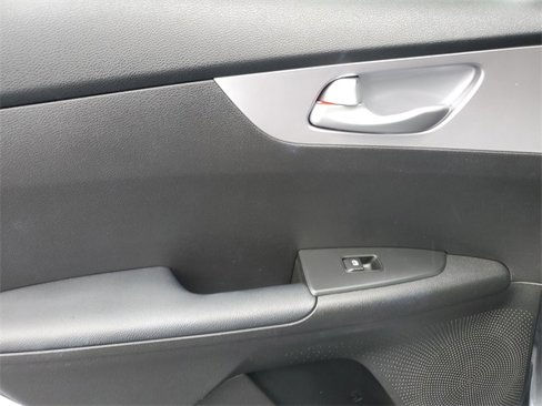 Used 2024 Kia Forte LXS image 13