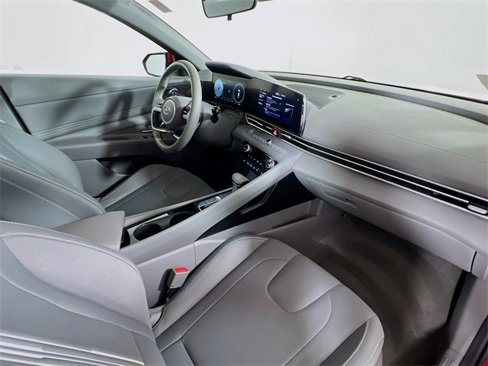 Used 2023 Hyundai Elantra SEL w/ Convenience Package image 30