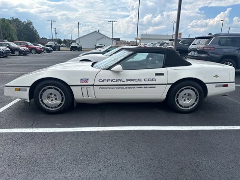 Used 1986 Chevrolet Corvette Convertible image 4