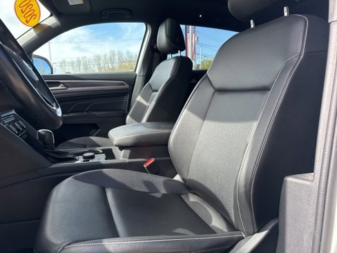 Used 2020 Volkswagen Atlas Cross Sport SEL image 12