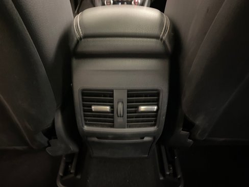 Used 2018 Mercedes-Benz CLA 250 image 29