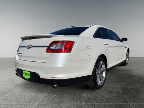 Used 2010 Ford Taurus SHO image 7