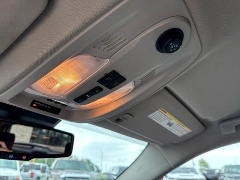 Used 2017 Chevrolet Equinox LT w/ Convenience Package image 20