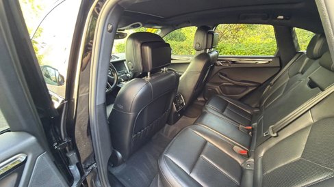 Used 2018 Porsche Macan S image 31