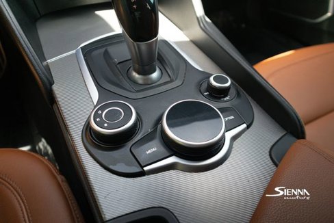 Used 2018 Alfa Romeo Giulia image 27