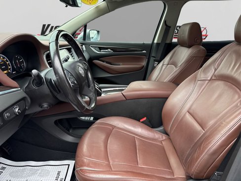 Used 2018 Buick Enclave Avenir image 9