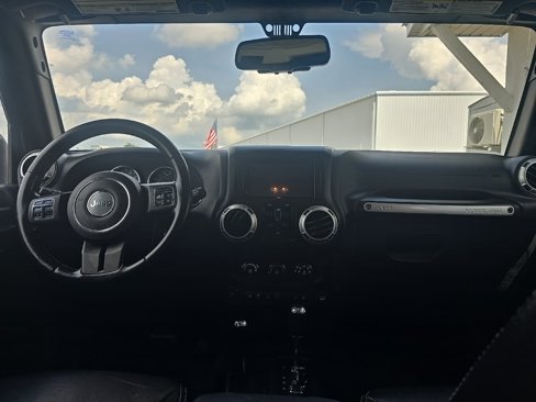 Used 2015 Jeep Wrangler Unlimited Sahara w/ Dual Top Group image 23