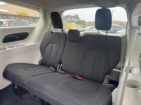 Used 2017 Chrysler Pacifica LX w/ Tire & Wheel Group image 25