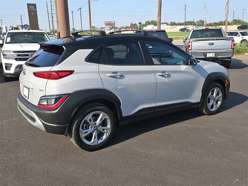Used 2023 Hyundai Kona SEL image 8