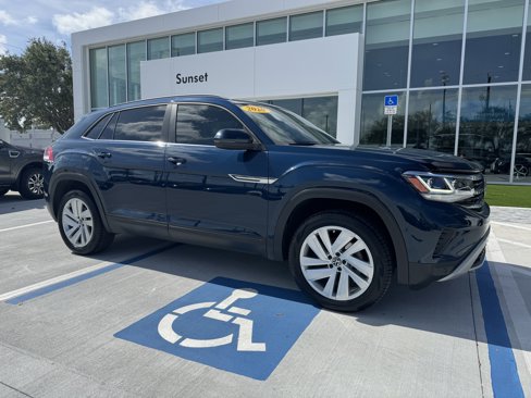 Certified 2020 Volkswagen Atlas Cross Sport SE w/ Panoramic Sunroof Package image 1