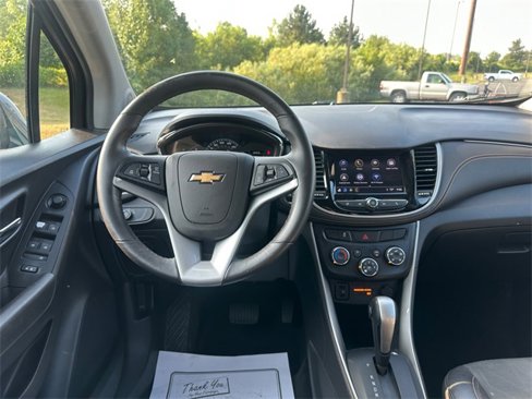 Used 2018 Chevrolet Trax LT w/ LT Convenience Package image 9