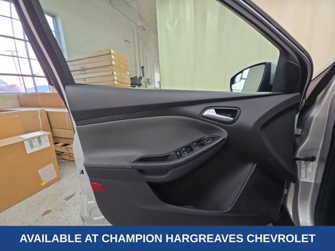 Used 2014 Ford Focus SE w/ SE Winter Package image 31