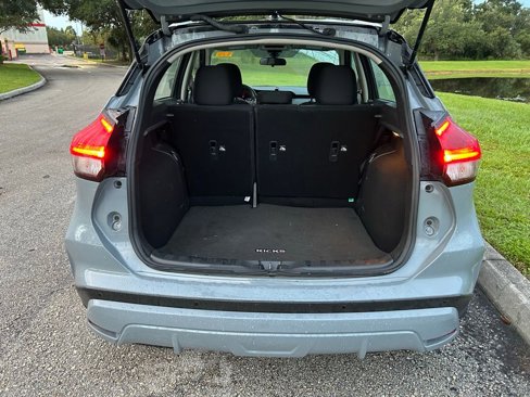 Used 2023 Nissan Kicks SV image 10