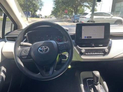 Used 2023 Toyota Corolla LE image 17