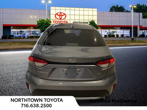 Used 2022 Toyota Corolla LE image 5