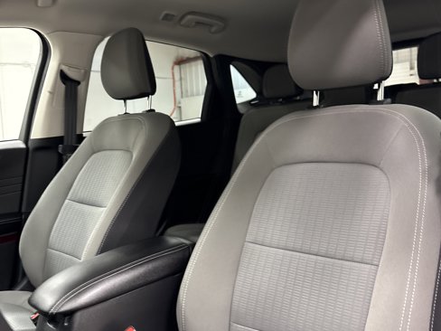 Used 2021 Ford Escape S image 5