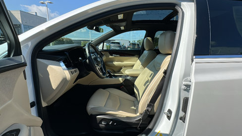 Used 2018 Cadillac XT5 Luxury w/ Driver Awareness Package image 13