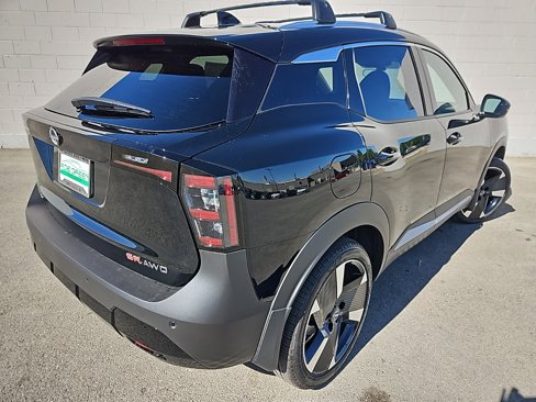 New 2026 Nissan Kicks SR w/ Cold Weather Package image 4
