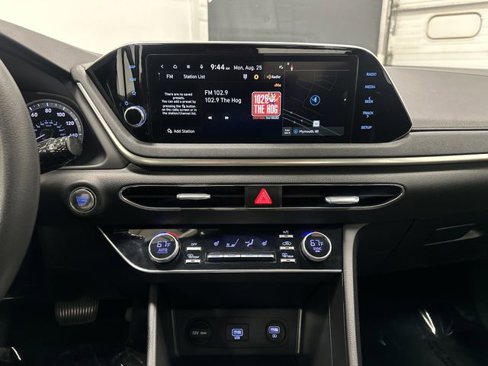 Used 2023 Hyundai Sonata SEL image 8