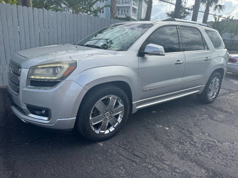 Used 2013 GMC Acadia Denali image 2