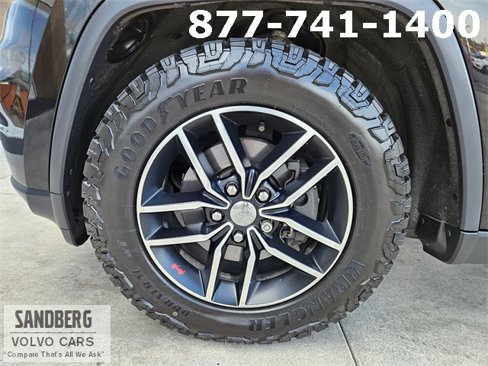 Used 2018 Jeep Grand Cherokee Trailhawk w/ Trailhawk Luxury Group image 9