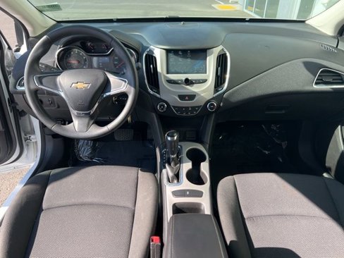 Used 2016 Chevrolet Cruze LS image 5