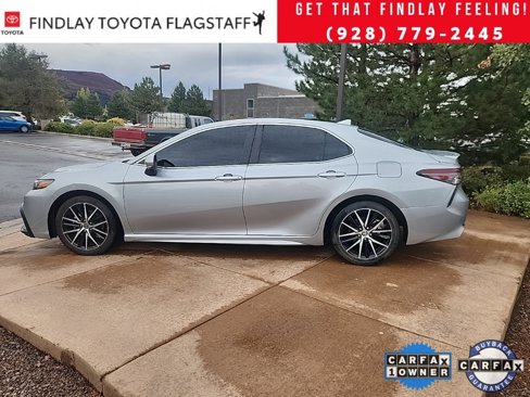 Used 2023 Toyota Camry SE image 9