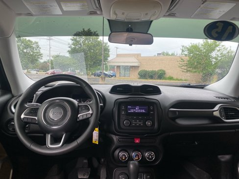 Used 2015 Jeep Renegade Sport w/ Power & Air Group image 16