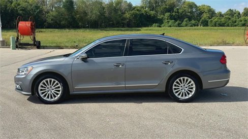 Used 2016 Volkswagen Passat 1.8T SE image 5