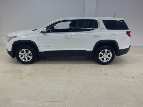 Used 2019 GMC Acadia SLE w/ LPO, Floor Liner Package image 2