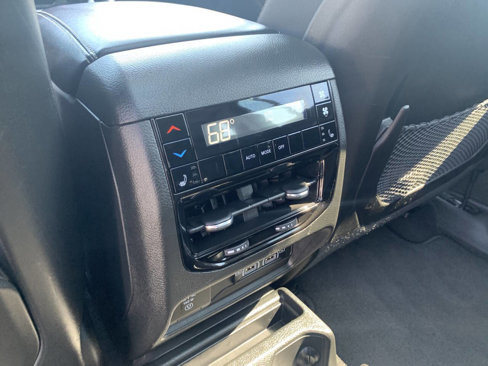 Used 2023 Jeep Grand Cherokee L Limited w/ Luxury Tech Group II image 23