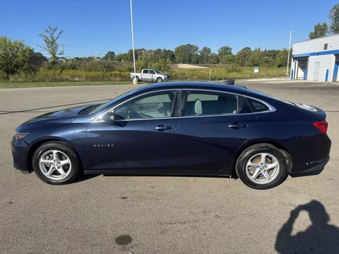 Used 2017 Chevrolet Malibu LS image 2