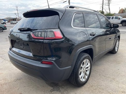 Used 2019 Jeep Cherokee Latitude w/ Popular Appearance Group image 5