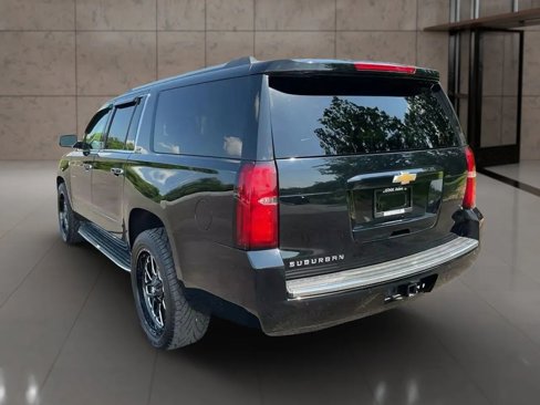 Used 2016 Chevrolet Suburban LTZ image 5