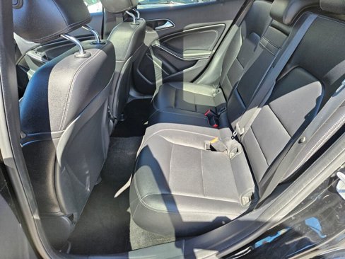 Used 2017 Mercedes-Benz GLA 250 4MATIC image 21