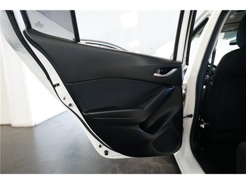 Used 2016 MAZDA MAZDA3 i Touring image 15