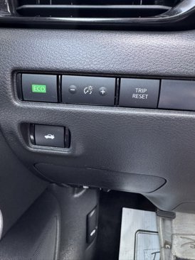Used 2023 Nissan Sentra SR w/ SR Premium Package image 25