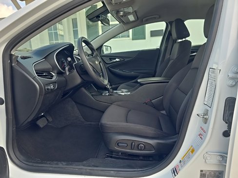 Used 2024 Chevrolet Malibu LT image 12