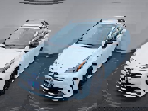 Certified 2021 Toyota Prius image 1
